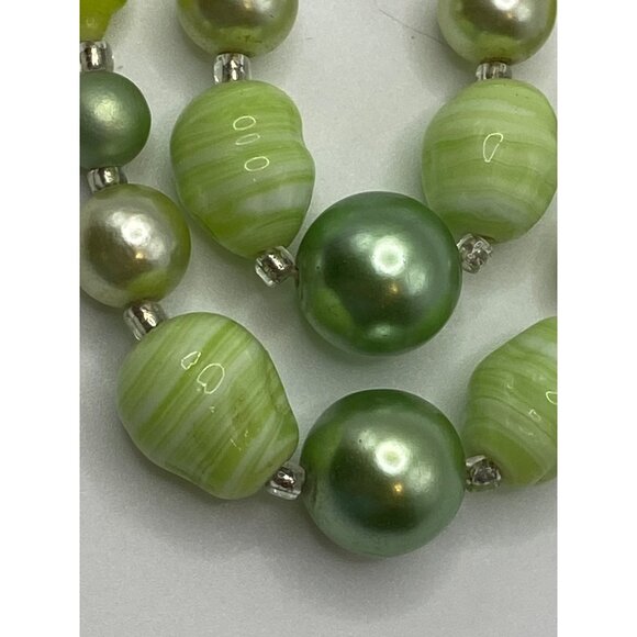 Vintage  Japan Green Beaded Double-Strand Necklace With Hook Clasp J0246 - Picture 4 of 8